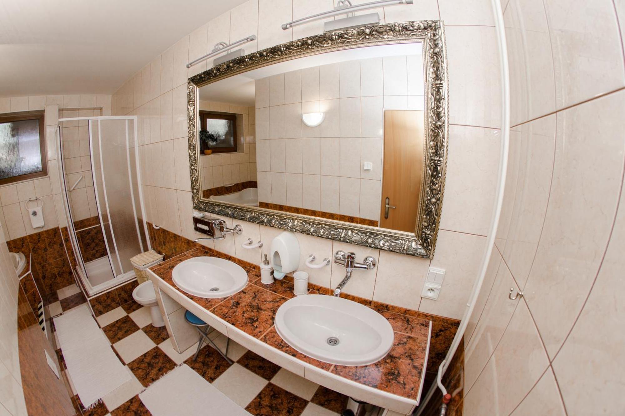 Hotel Sachticka Μπάνσκα Μπίστριτσα Εξωτερικό φωτογραφία